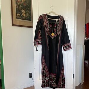 Elegant Black and Pink Embroidered Long Sleeve Dress